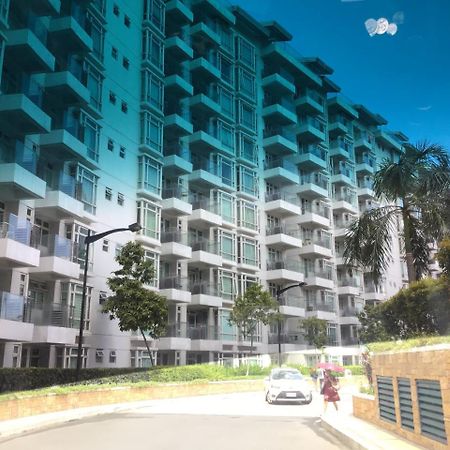 Condo At Parkside Villas Across The Airport Manila Exterior photo