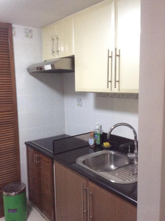 Condo At Parkside Villas Across The Airport Manila Exterior photo